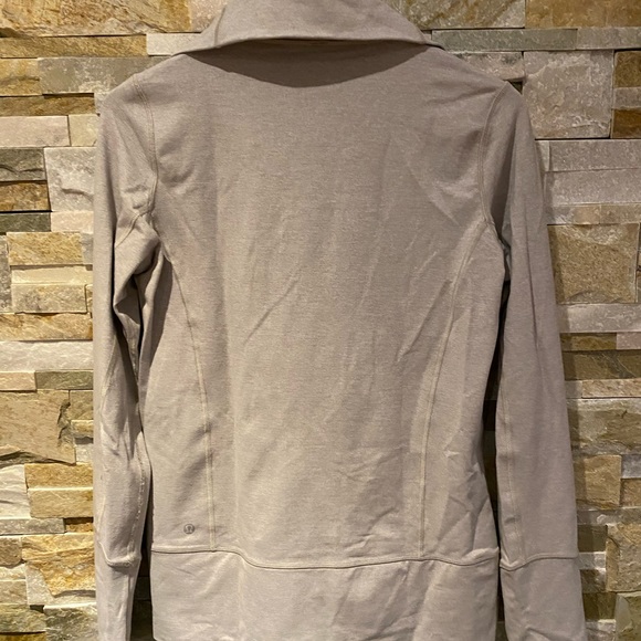 Lululemon zip up in beige/grey - size 8 - Picture 6 of 11
